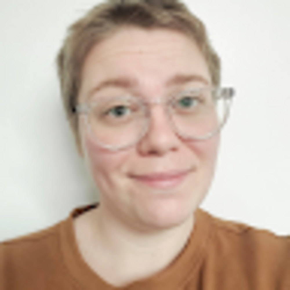 Meet your Posher, Lauren